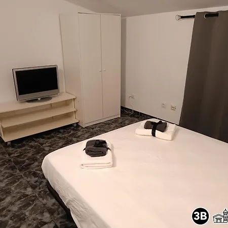 San Ildefonso Apartment *